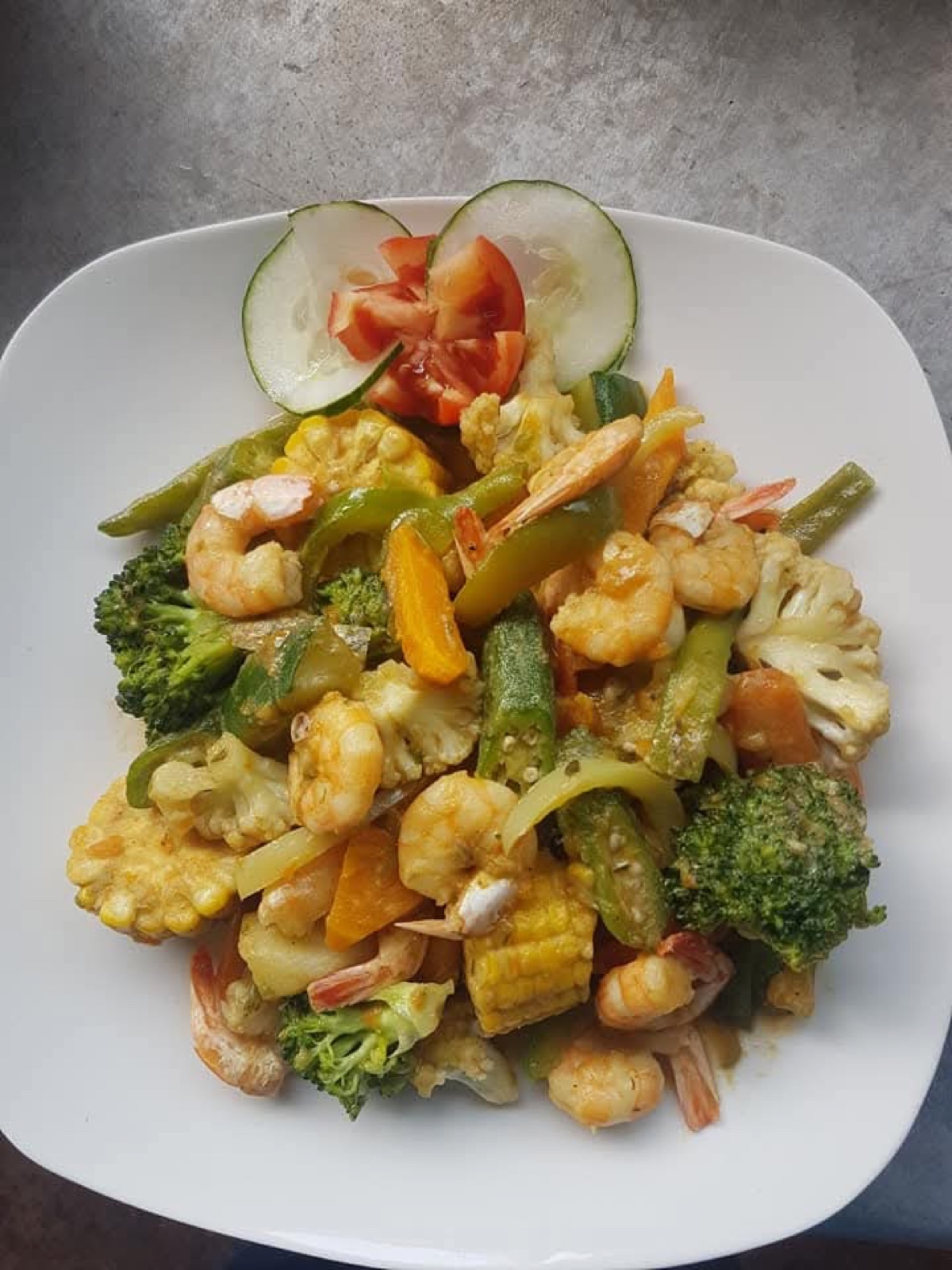 Garlic Shrimp & Vegetables prepared by Steakaville Rest Stop